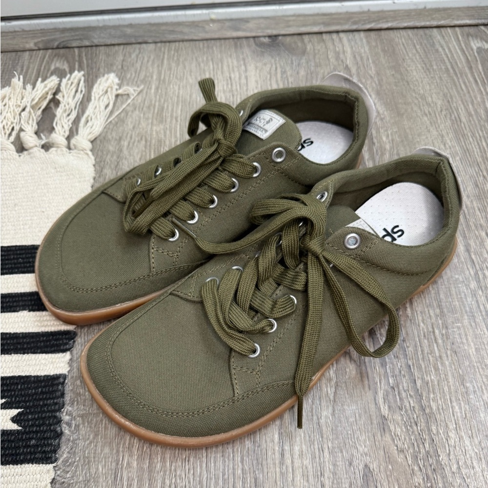 Splay Free Style Pine Factory Shoes Men Sz 8 Women Sz 10 US